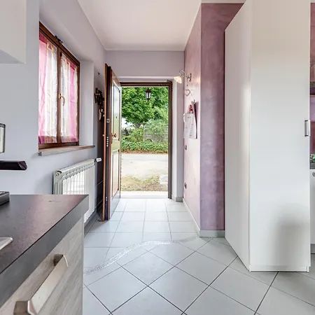 Sandra House -