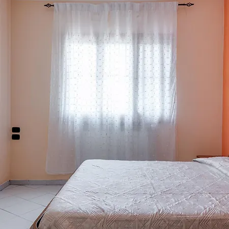 Sandra House - Certaldo